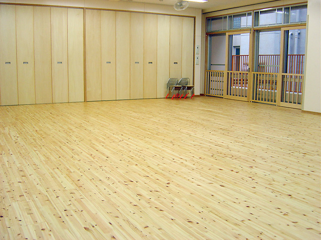 tukusinbo-hoikuen02.jpg