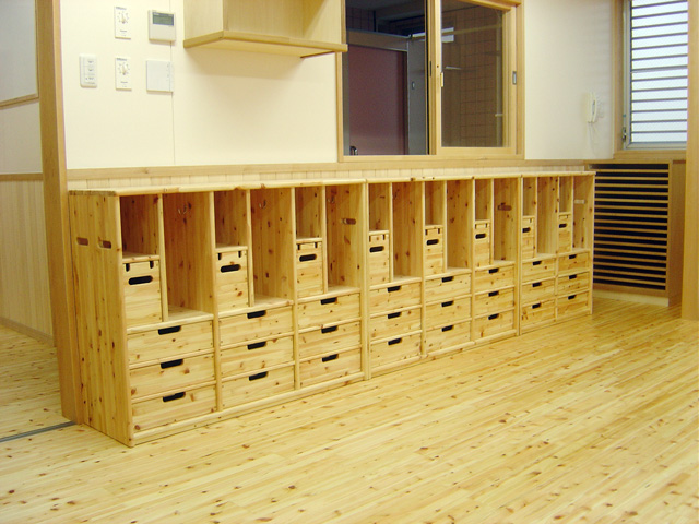 tukusinbo-hoikuen01.jpg